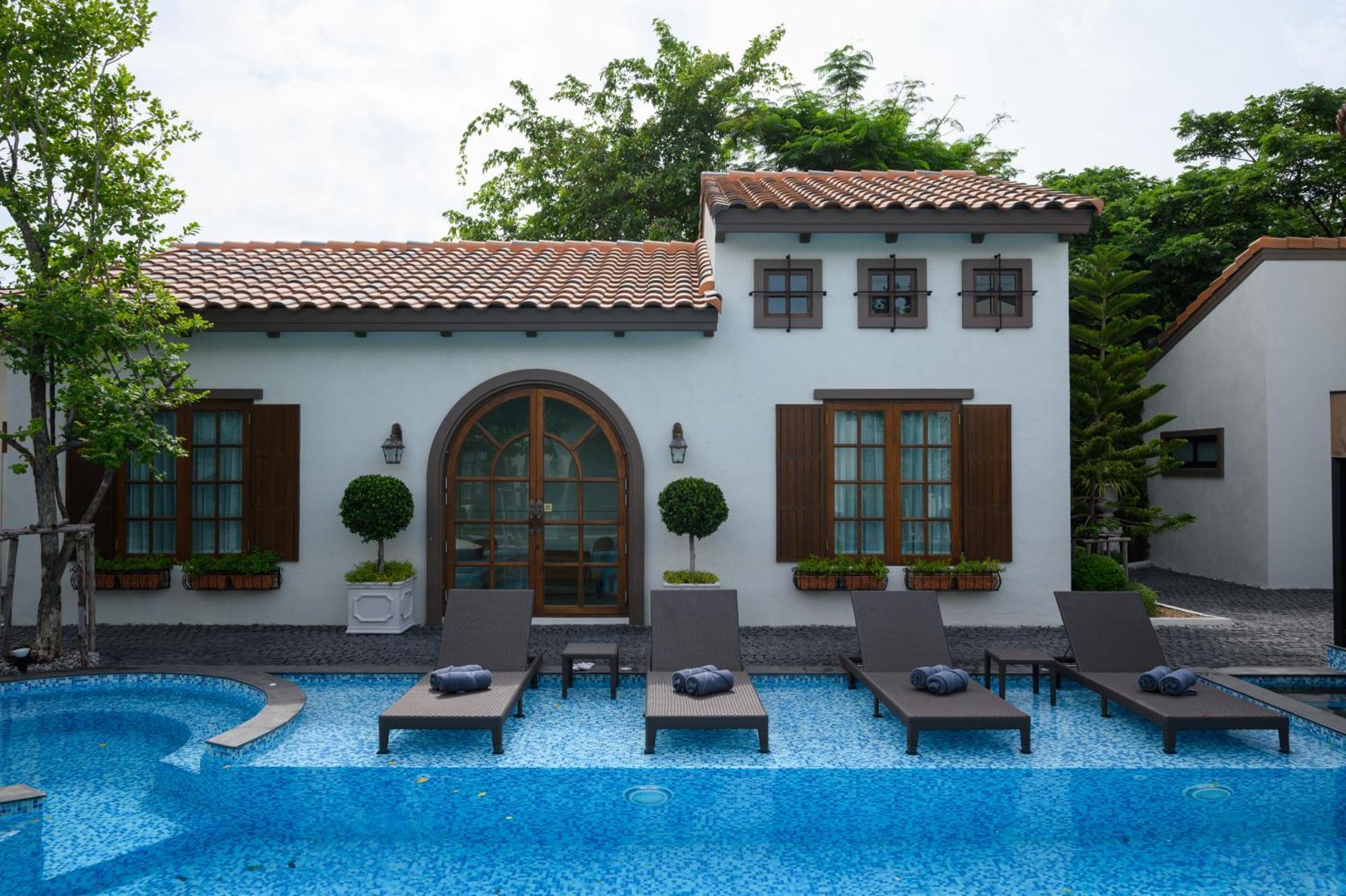 Villa Seville Hua Hin Bagian luar foto